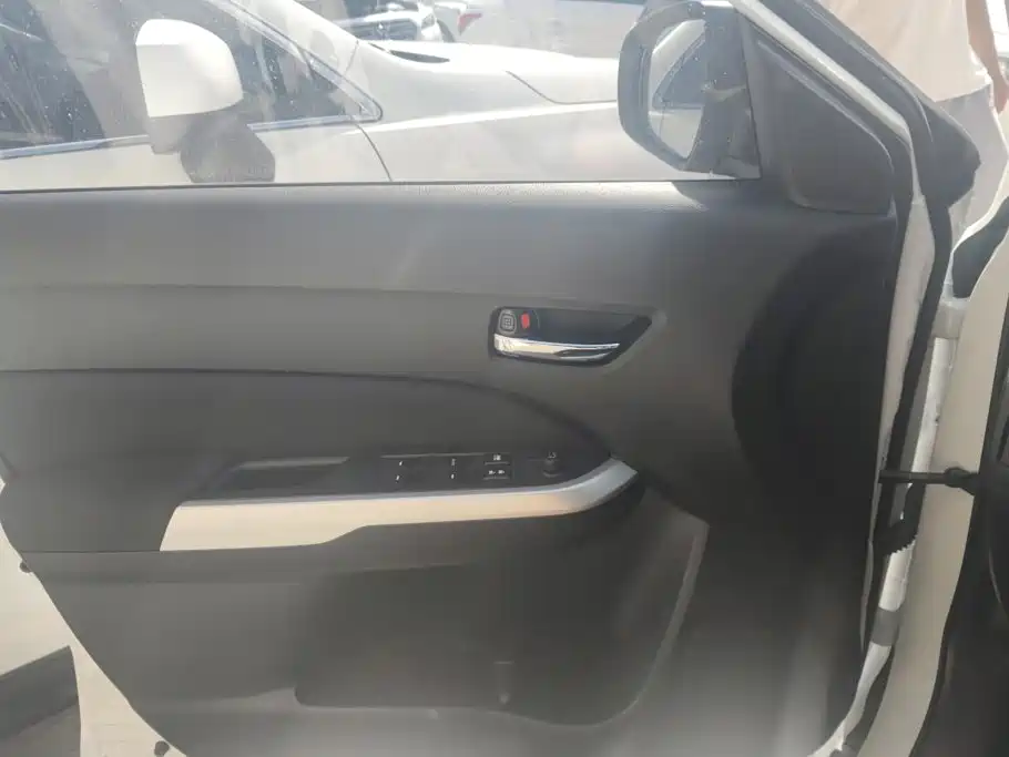 Suzuki Vitara — миниатюра 7