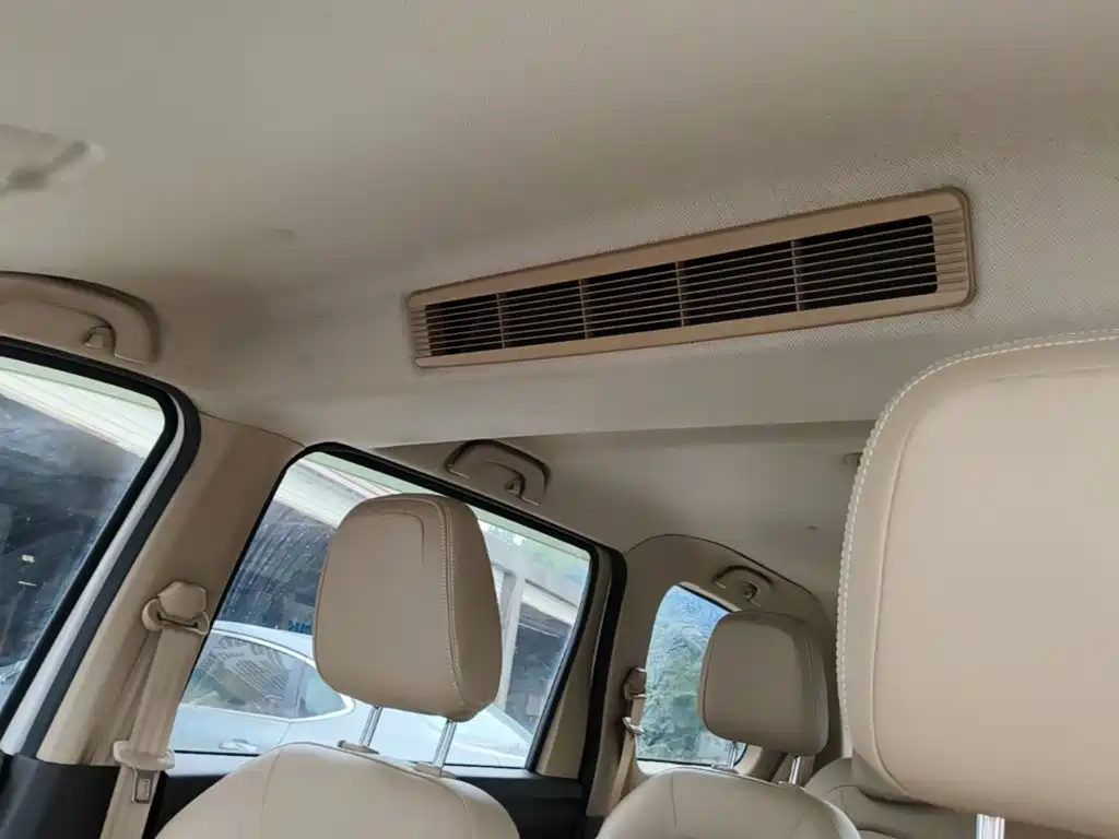 Wuling Hongguang — миниатюра 18