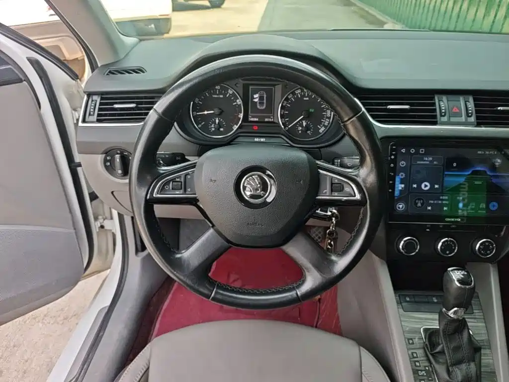 Skoda Octavia — миниатюра 11
