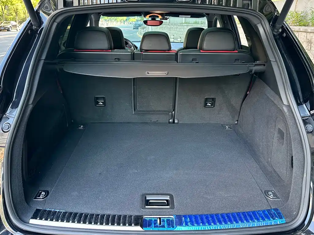 Porsche Cayenne — миниатюра 14