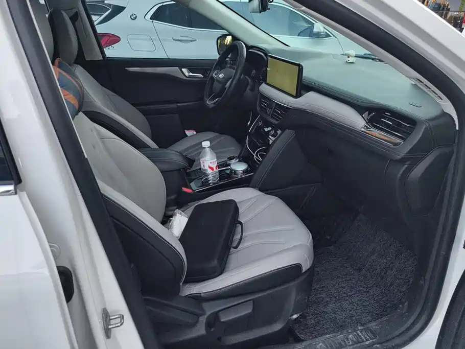 Ford Escape — миниатюра 8