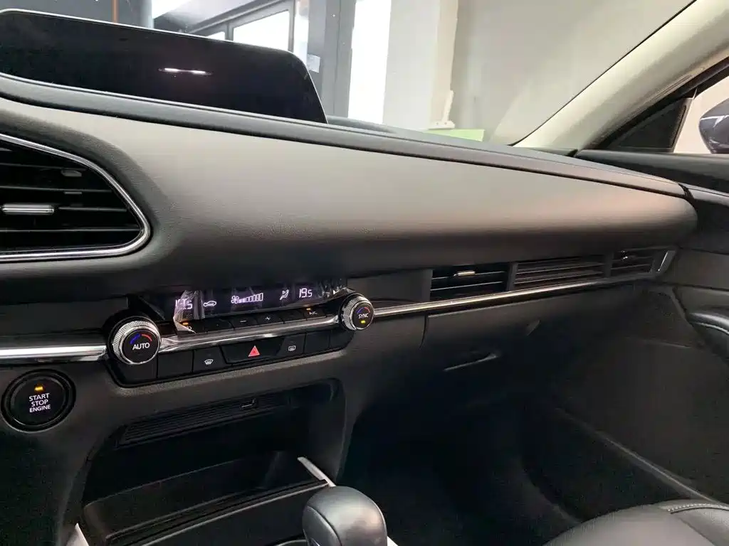 Mazda CX-30 — миниатюра 6