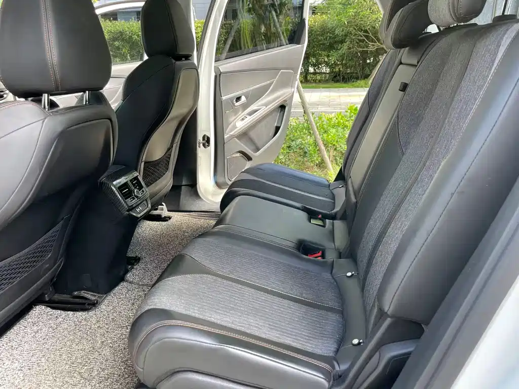 Peugeot 5008 — миниатюра 7