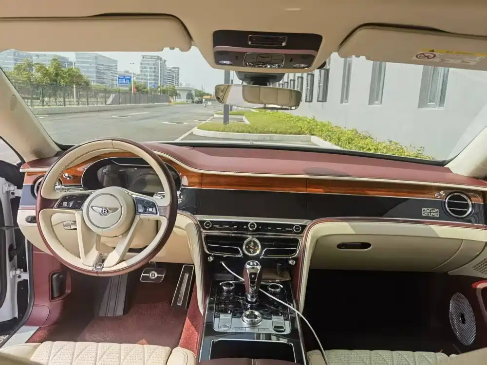 Bentley Flying Spur — миниатюра 2