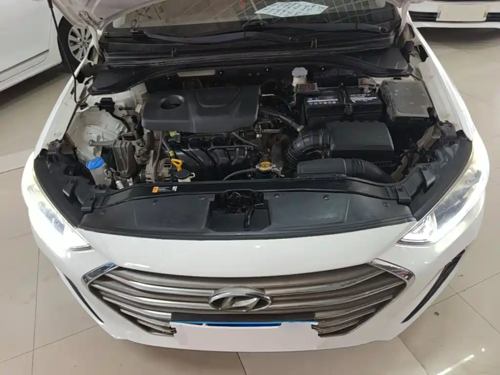 Hyundai Elantra — миниатюра 20