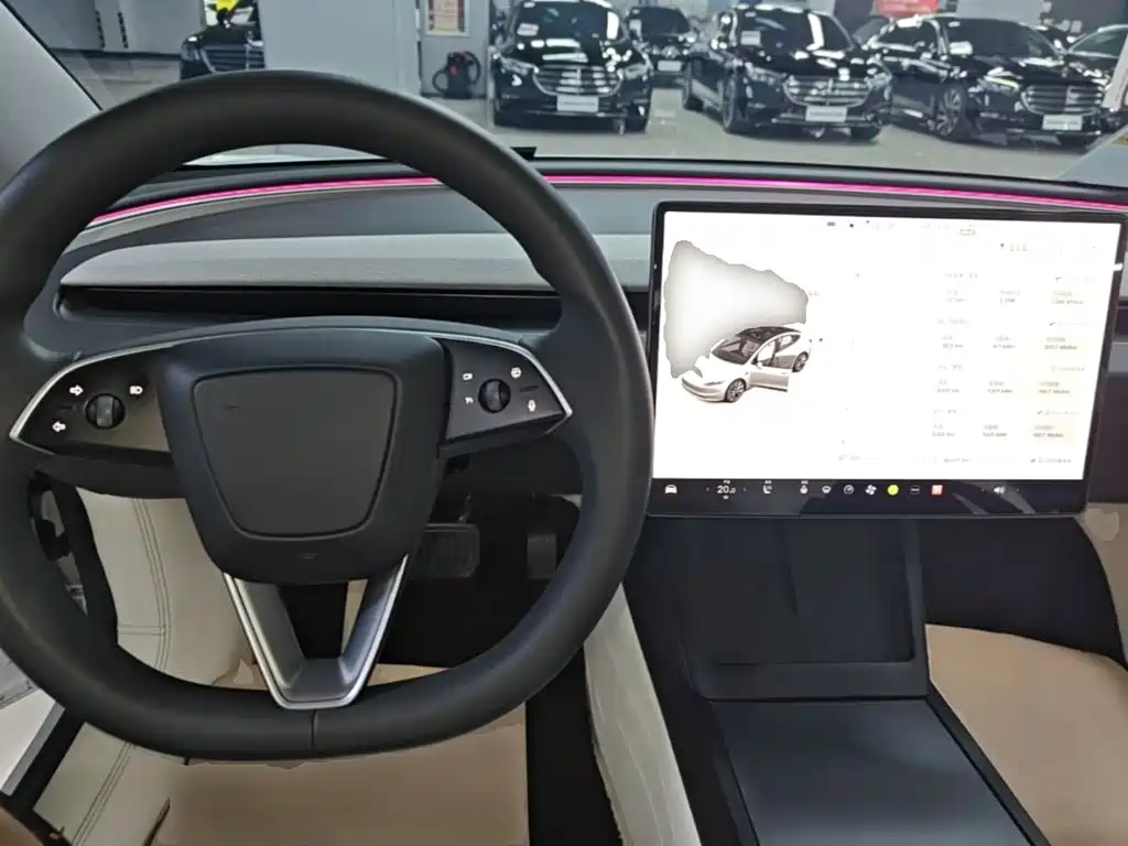 Tesla Model 3 — миниатюра 10