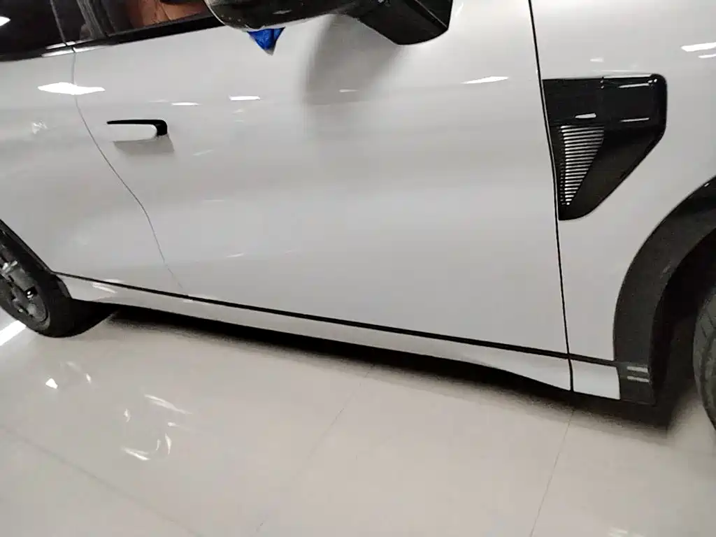 BYD L EV — миниатюра 21