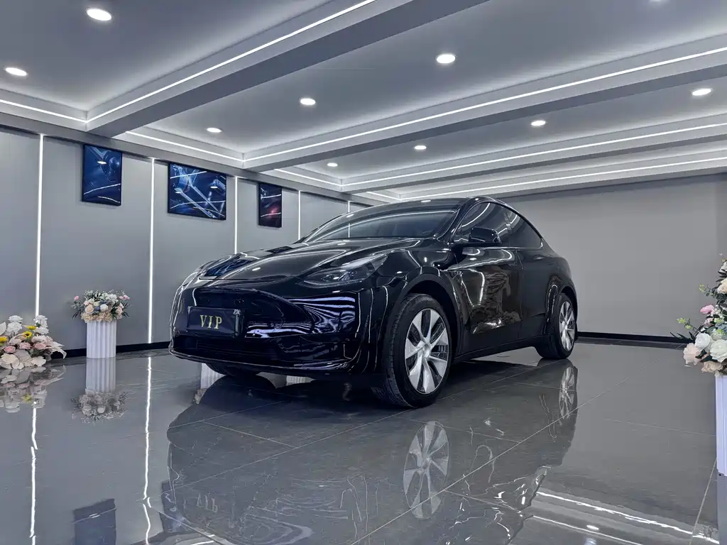 2022 Tesla Model Y - zdjęcie 1 z 9