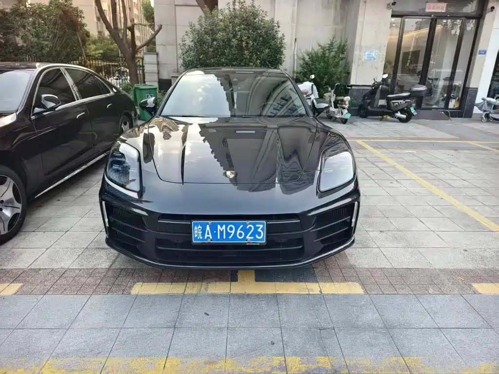 Porsche Panamera — миниатюра 2