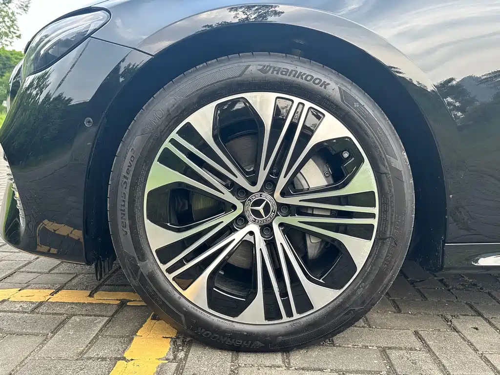 Mercedes-Benz E-Class — миниатюра 20