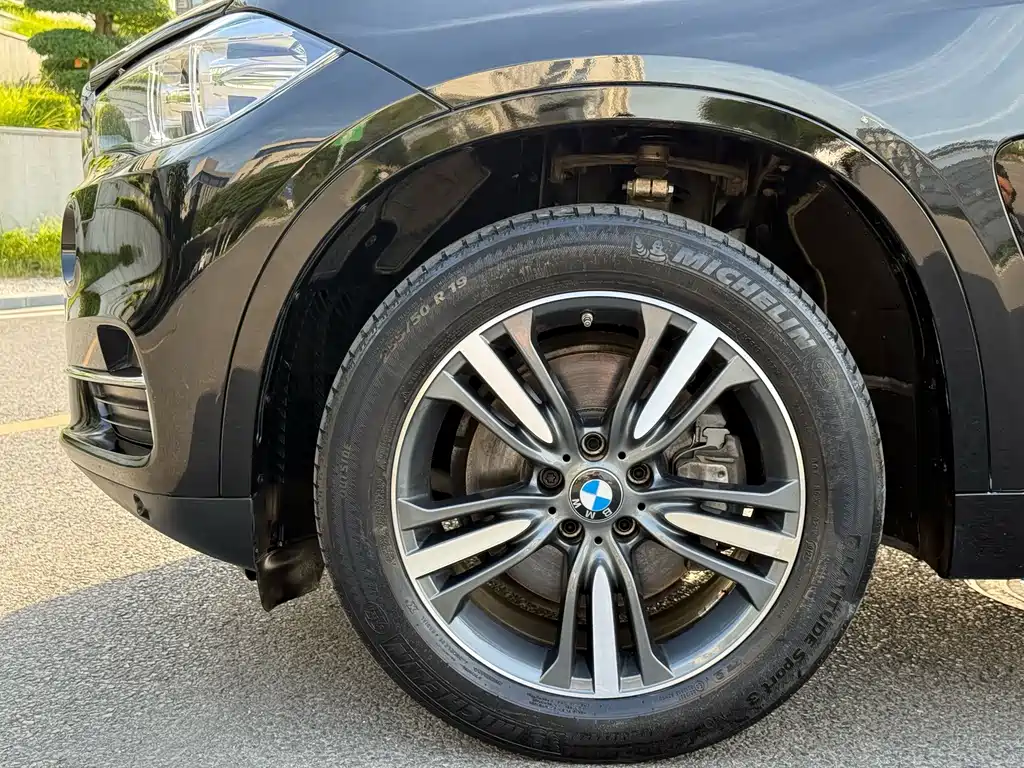 BMW X5 (Import) — миниатюра 14