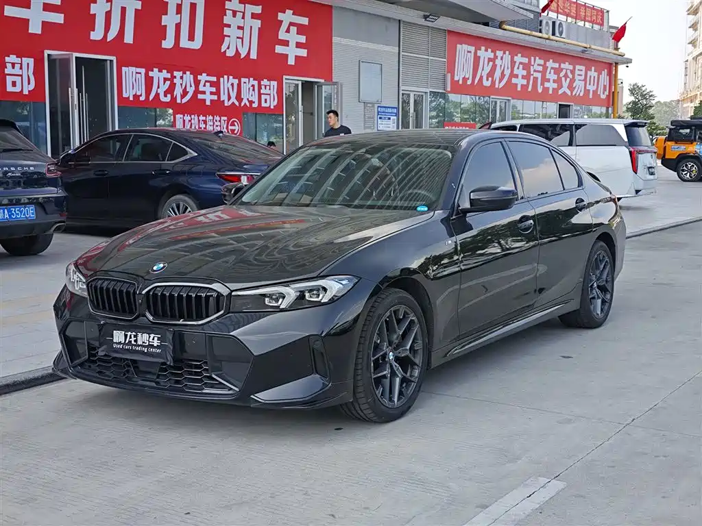 宝马3系 2025款 330Li M运动曜夜套装 2025