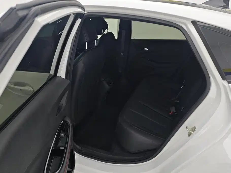 Buick Verano — миниатюра 11