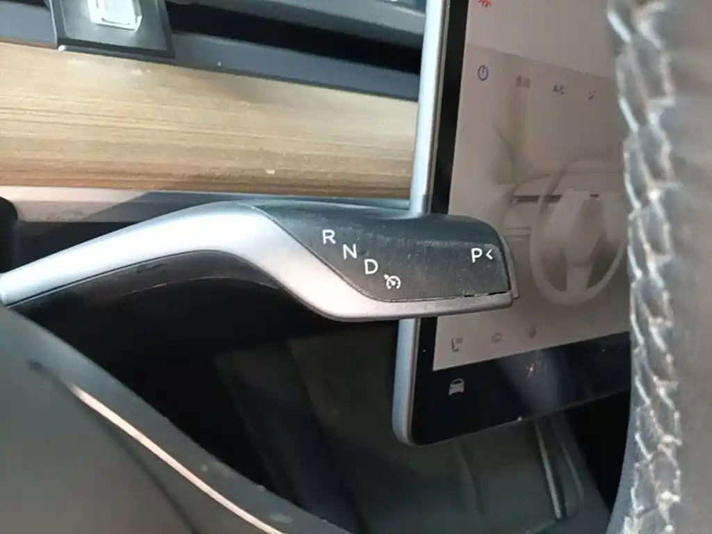 Tesla Model 3 — миниатюра 14