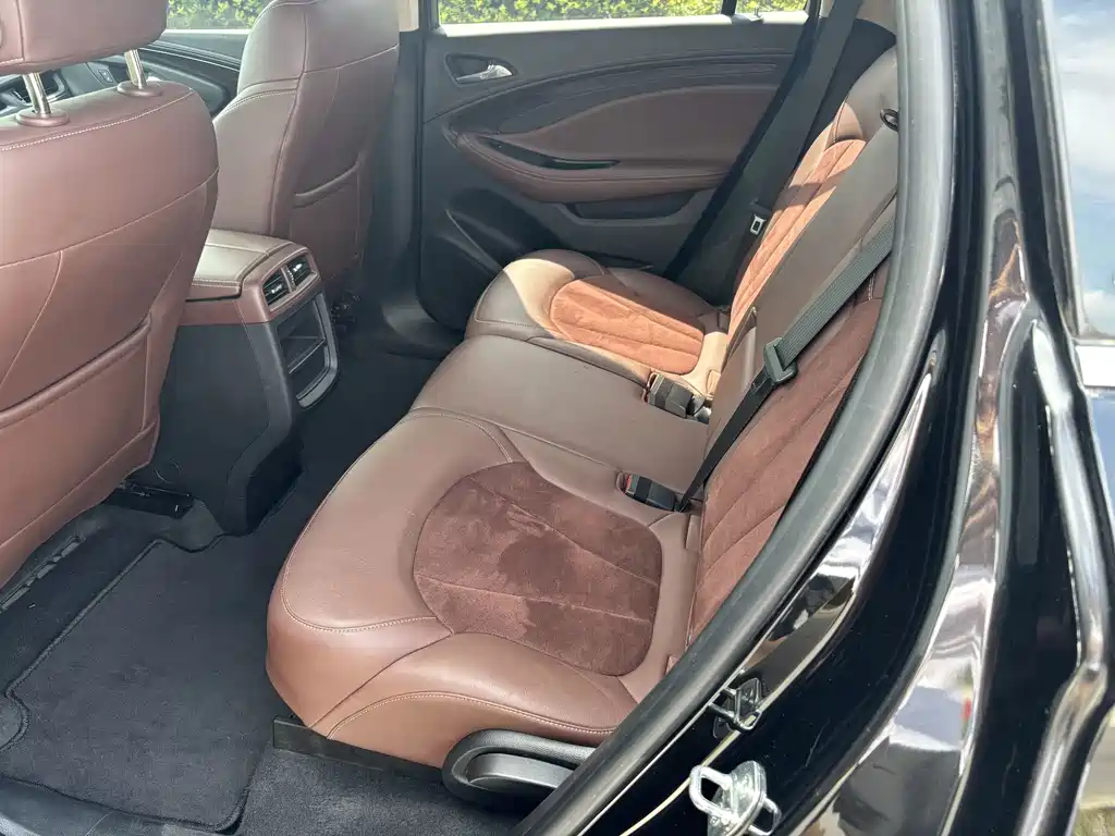 Buick Envision Plus — миниатюра 12