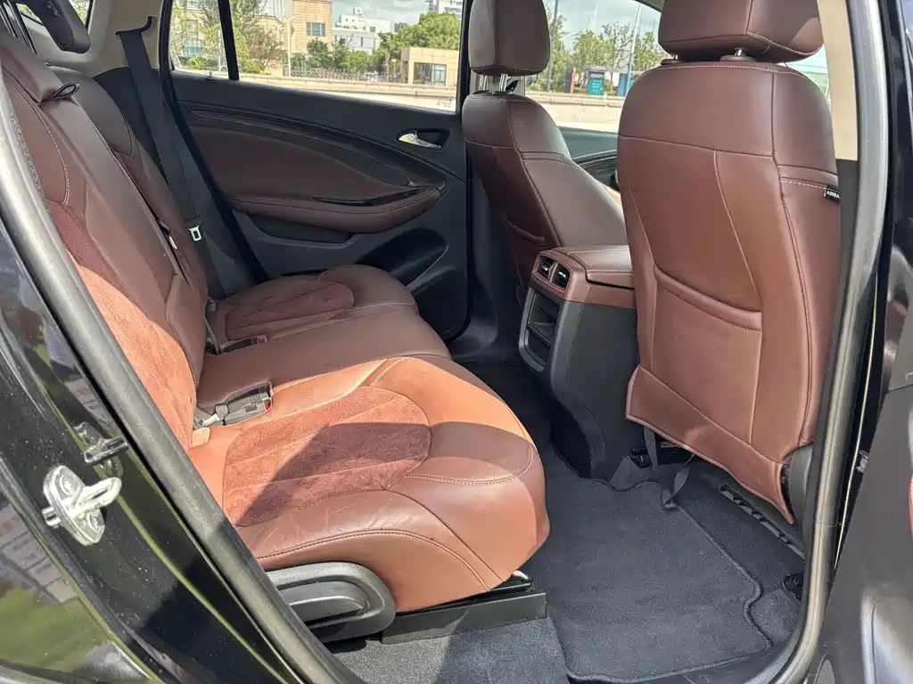 Buick Envision Plus — миниатюра 15