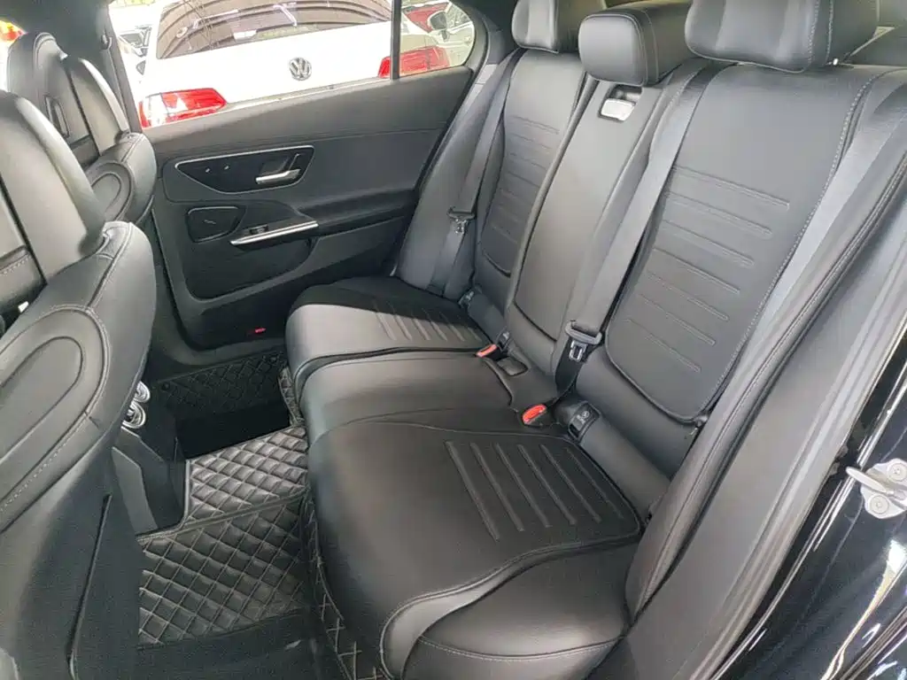 Mercedes-Benz C-Class — миниатюра 17