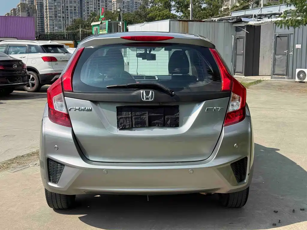 Honda Fit — миниатюра 9