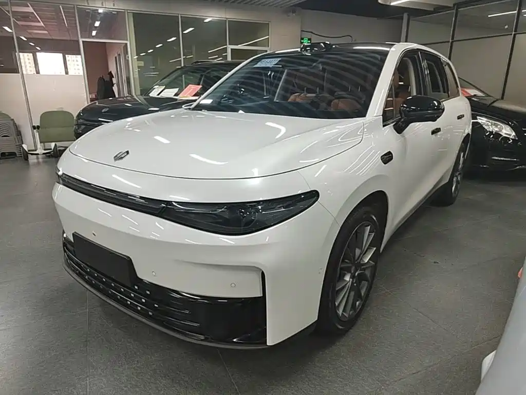Leapmotor Leapmotor C10 — миниатюра 2
