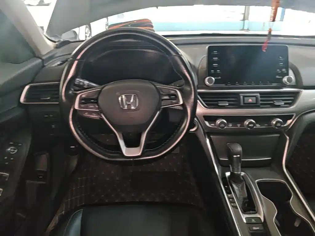 Honda Accord — миниатюра 11