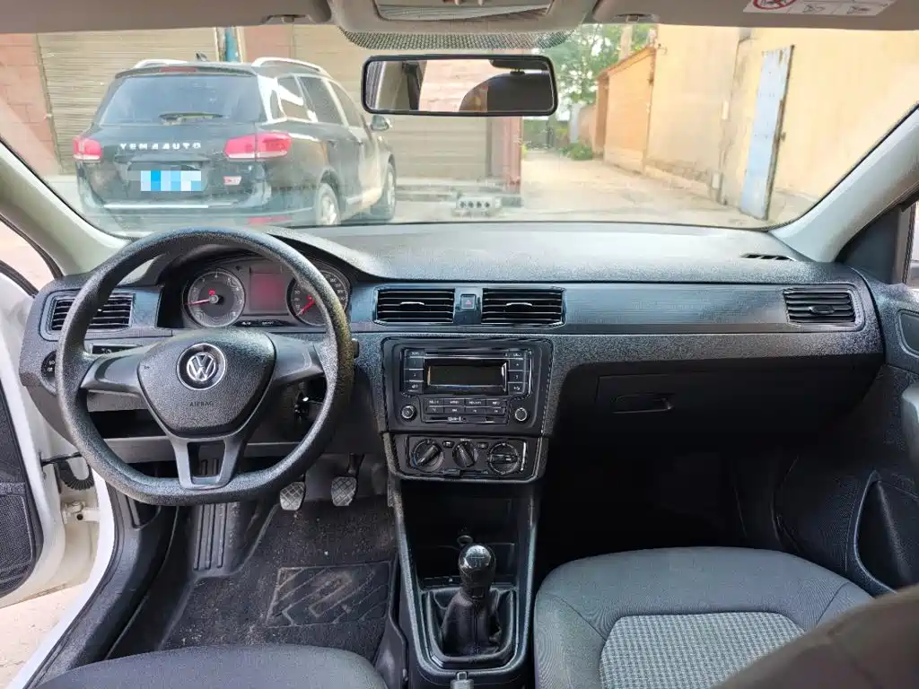 Volkswagen Santana — миниатюра 10