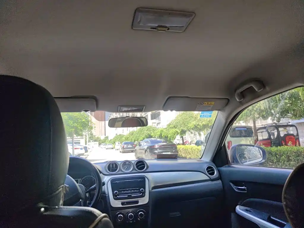 Suzuki Vitara — миниатюра 15