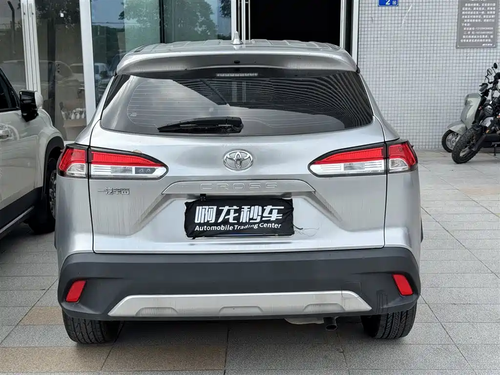 Toyota Corolla Cross — миниатюра 8