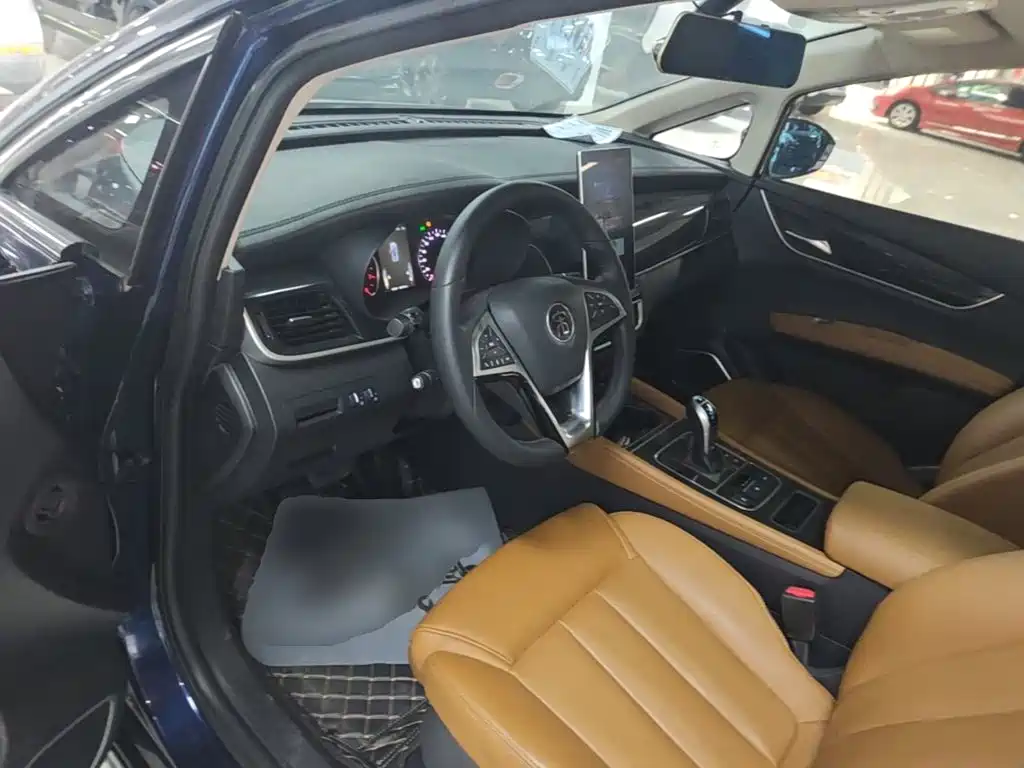 BYD MAX — миниатюра 16