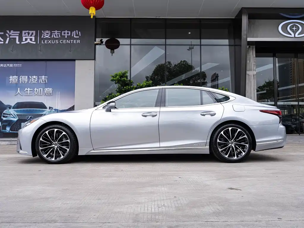 Lexus LS 2021 500h Executive
