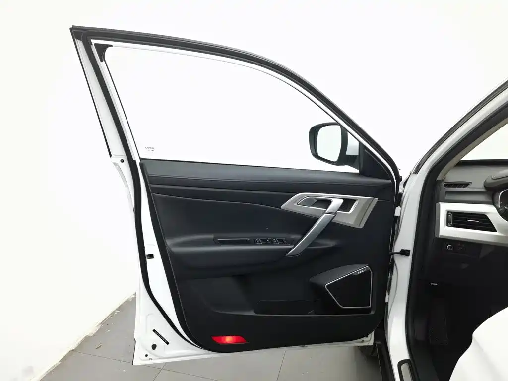 Geely Boyue — миниатюра 8
