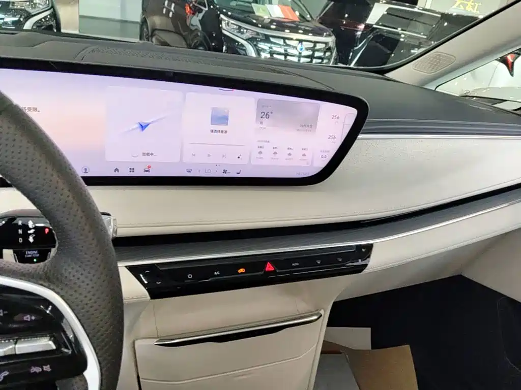 Buick GL8 Hybrid — миниатюра 13