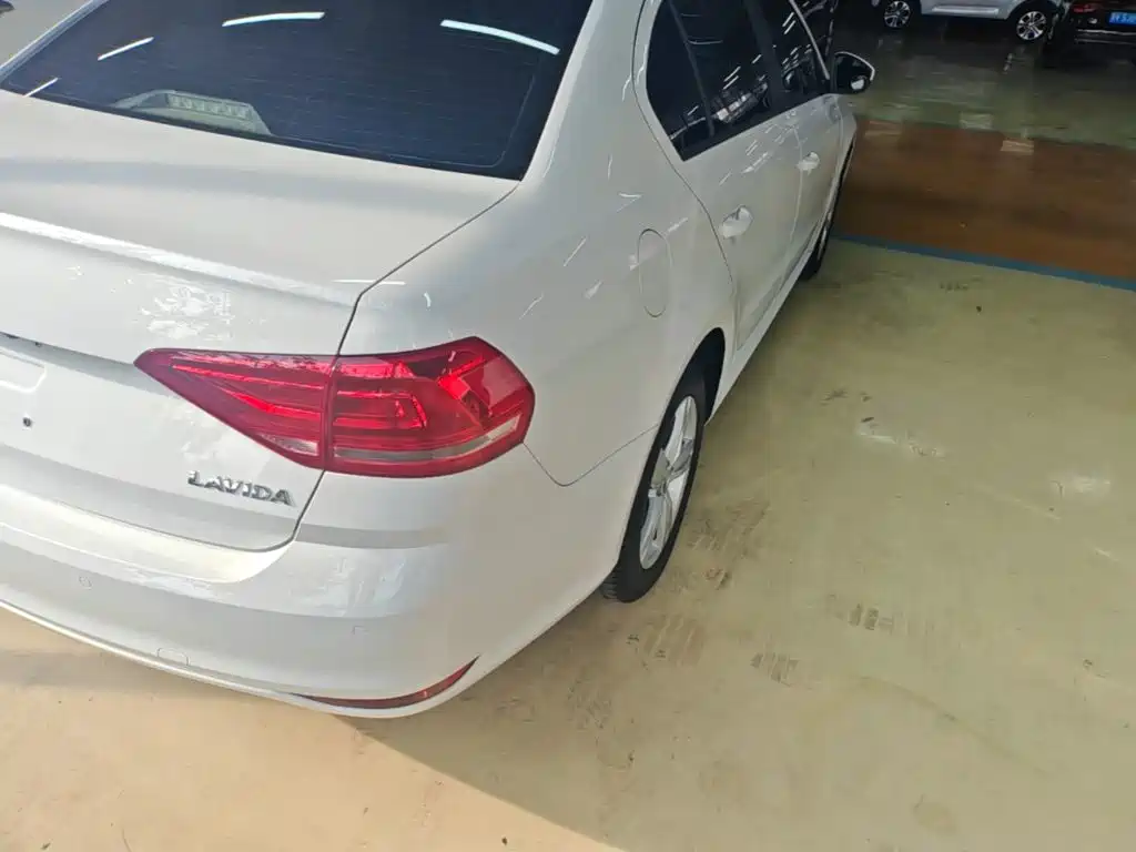 Volkswagen Lavida — миниатюра 8