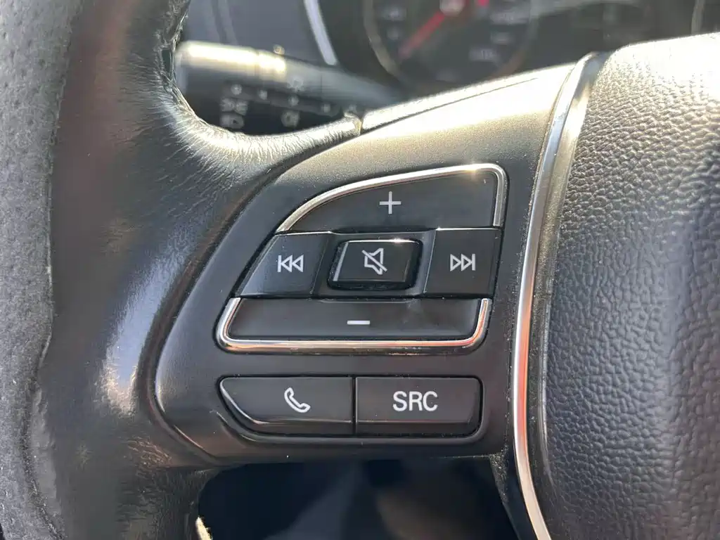 Roewe RX5 — миниатюра 16