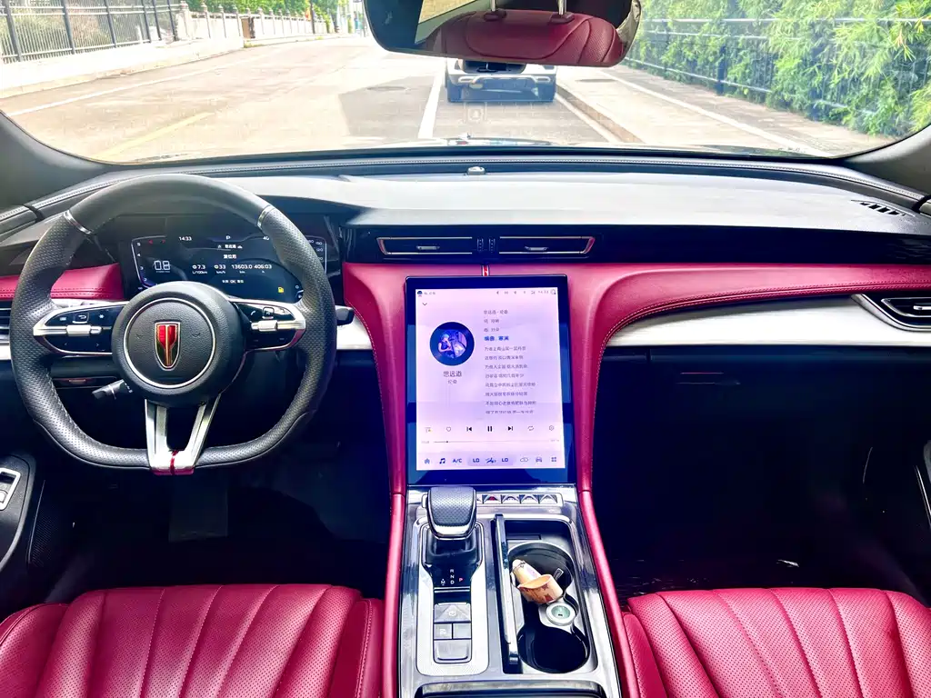 Hongqi Hongqi H5 — миниатюра 12