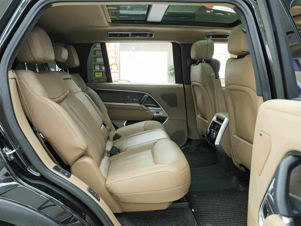 Land Rover Range Rover — миниатюра 13