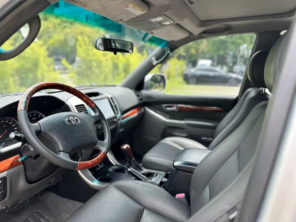 Toyota Prado — миниатюра 9
