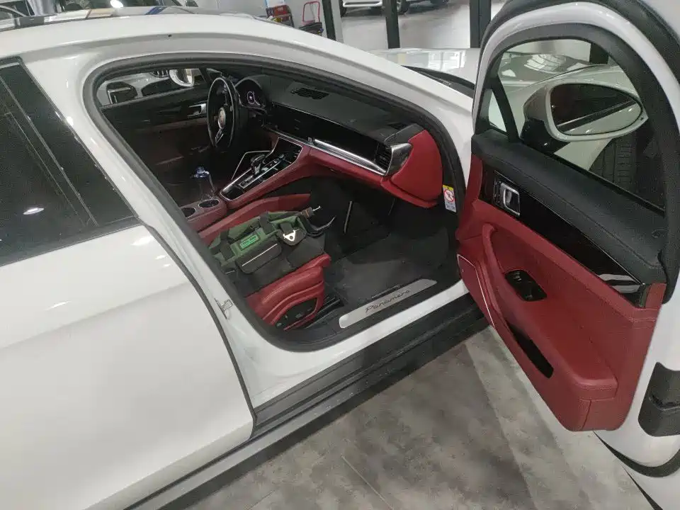 Porsche Panamera — миниатюра 11