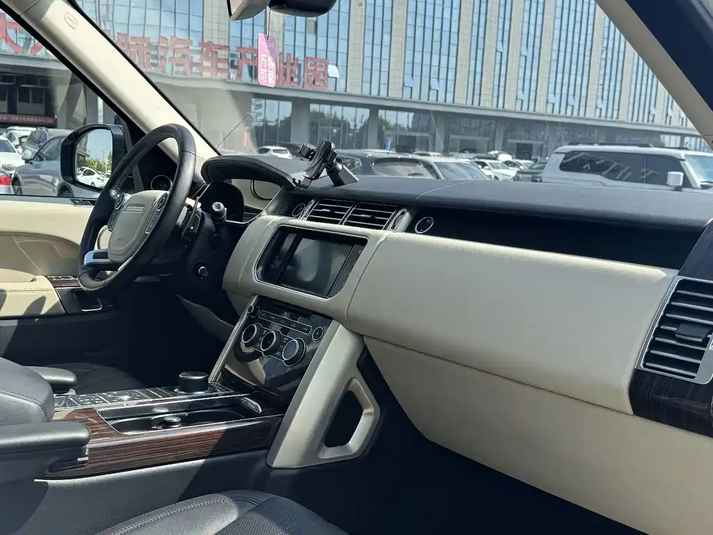 Land Rover Range Rover — миниатюра 11