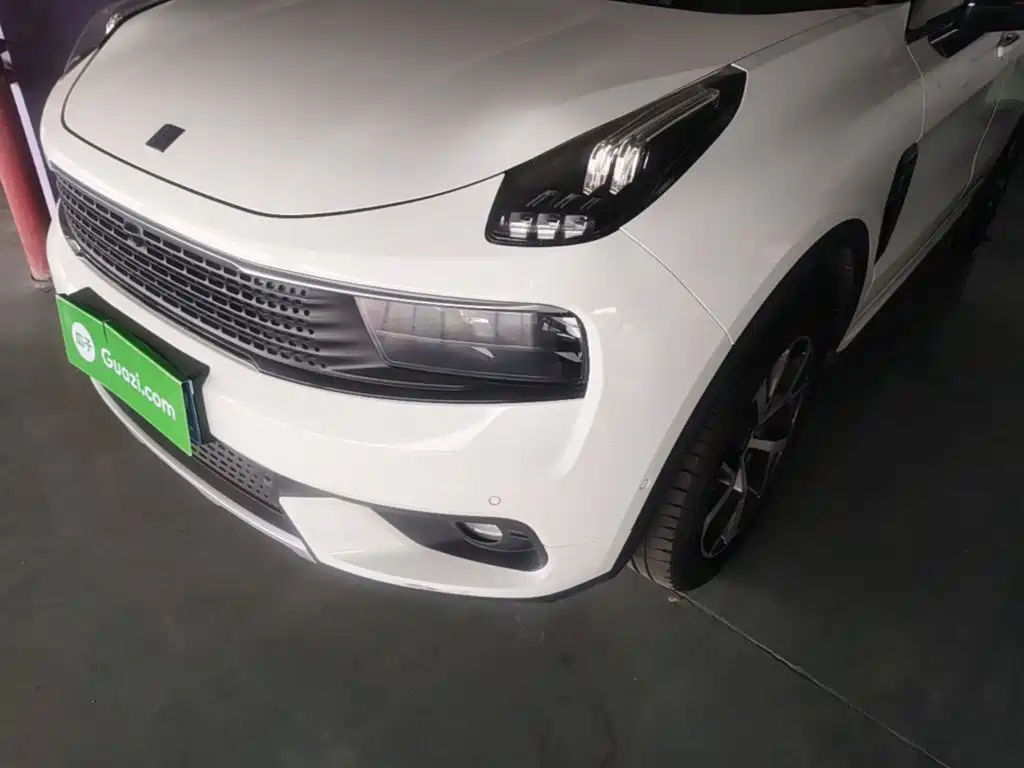 Lynk & Co 01 — миниатюра 24