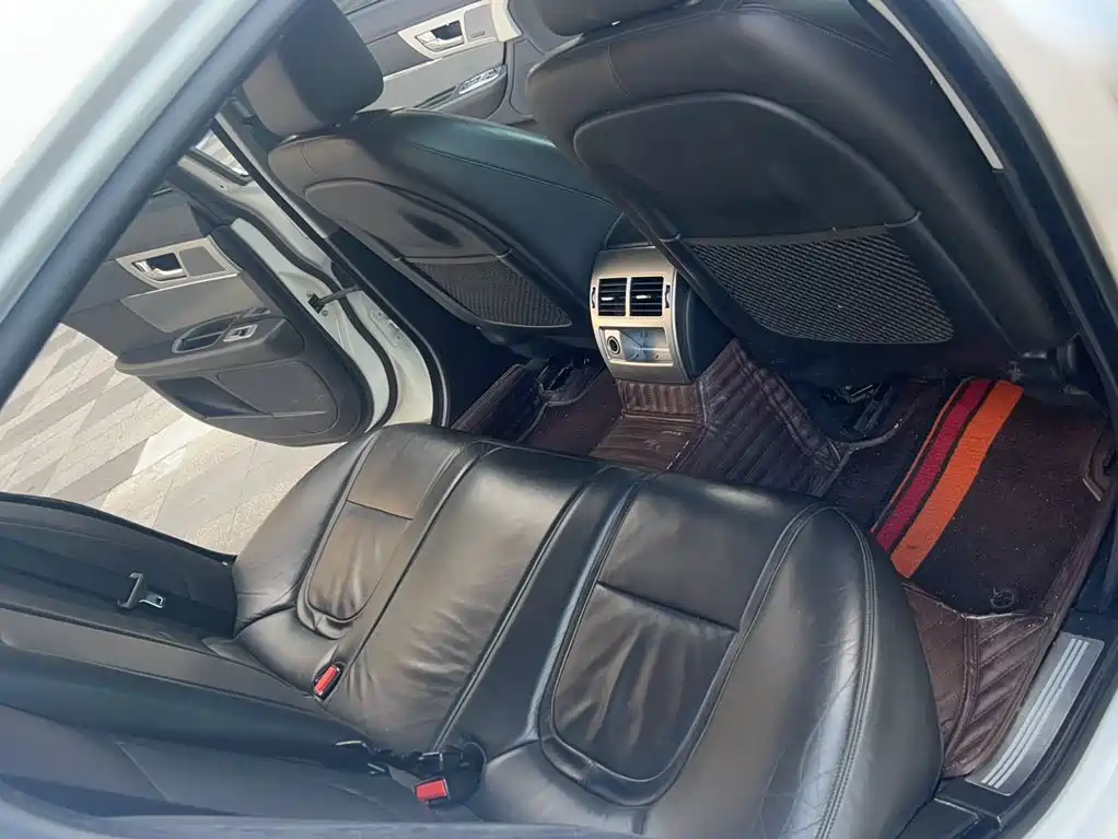 Jaguar XF — миниатюра 14