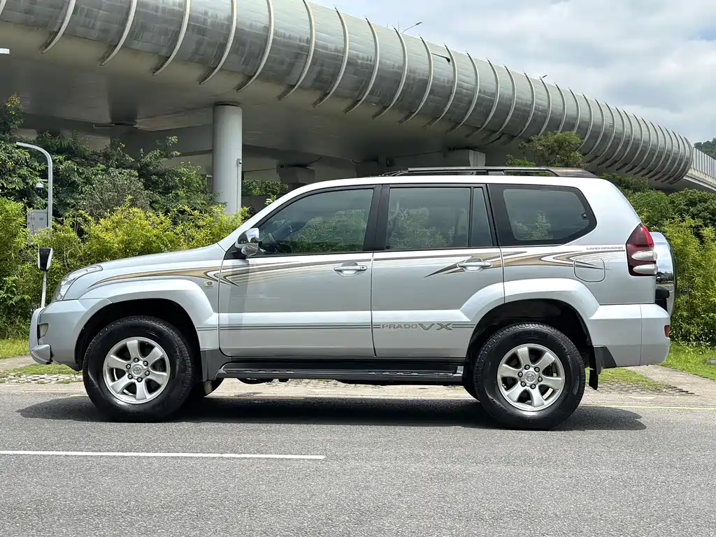 Toyota Prado — миниатюра 7