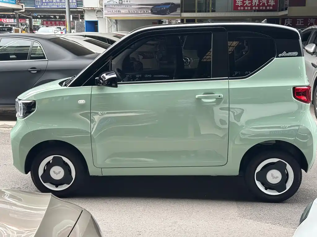 Wuling MINIEV — миниатюра 4