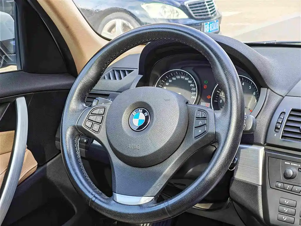 BMW X3 (Import) — миниатюра 16