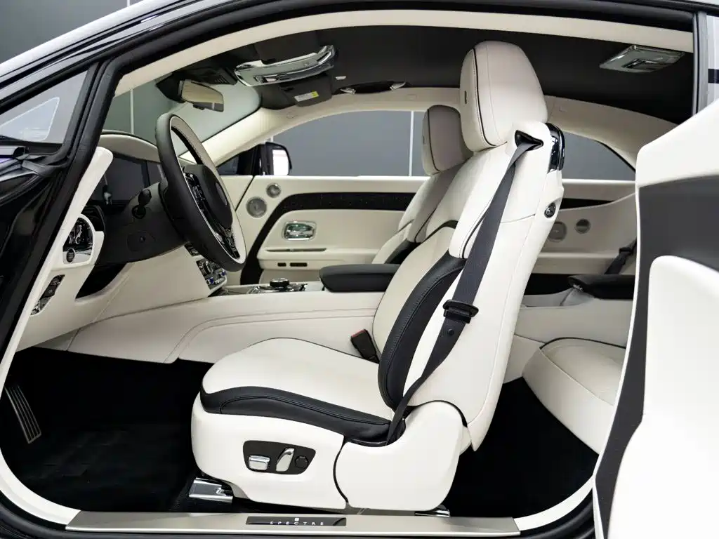 Rolls-Royce Phantom — миниатюра 11