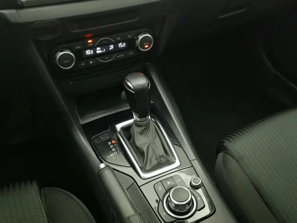 Mazda 3 Axela — миниатюра 13