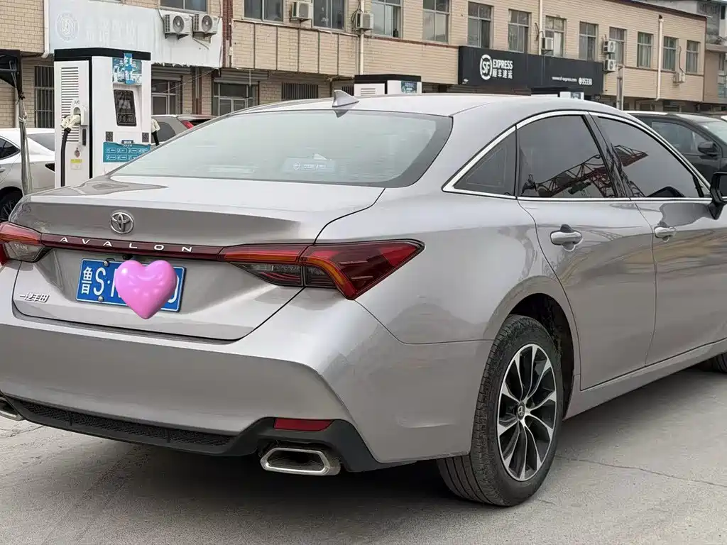 Toyota Avalon — миниатюра 9