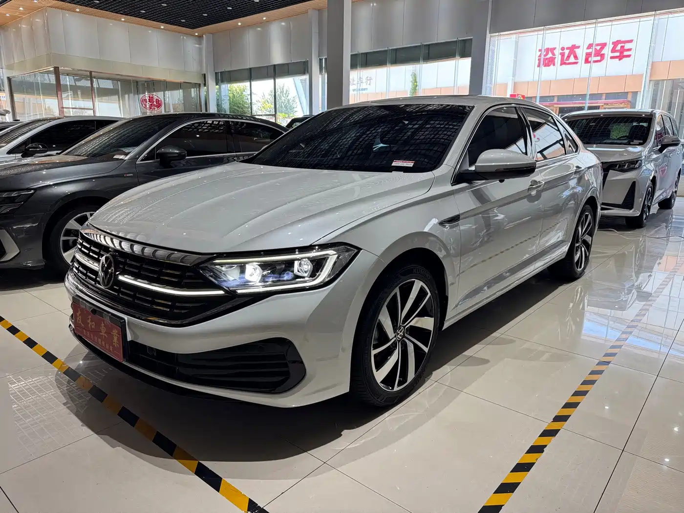 速腾 2025款 改款 300TSI DSG卓越版 2025