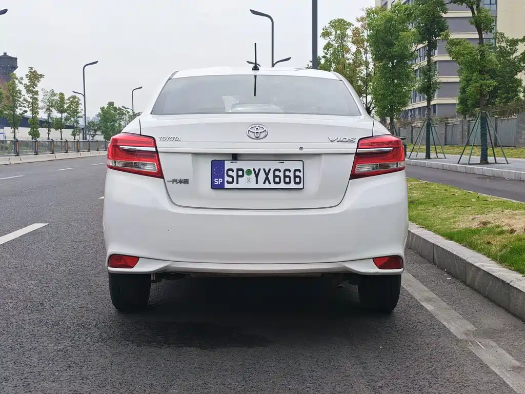 Toyota Vios — миниатюра 5
