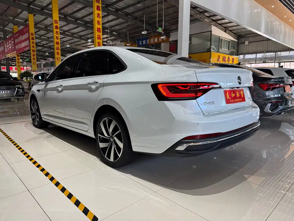 Volkswagen Sagitar — миниатюра 7