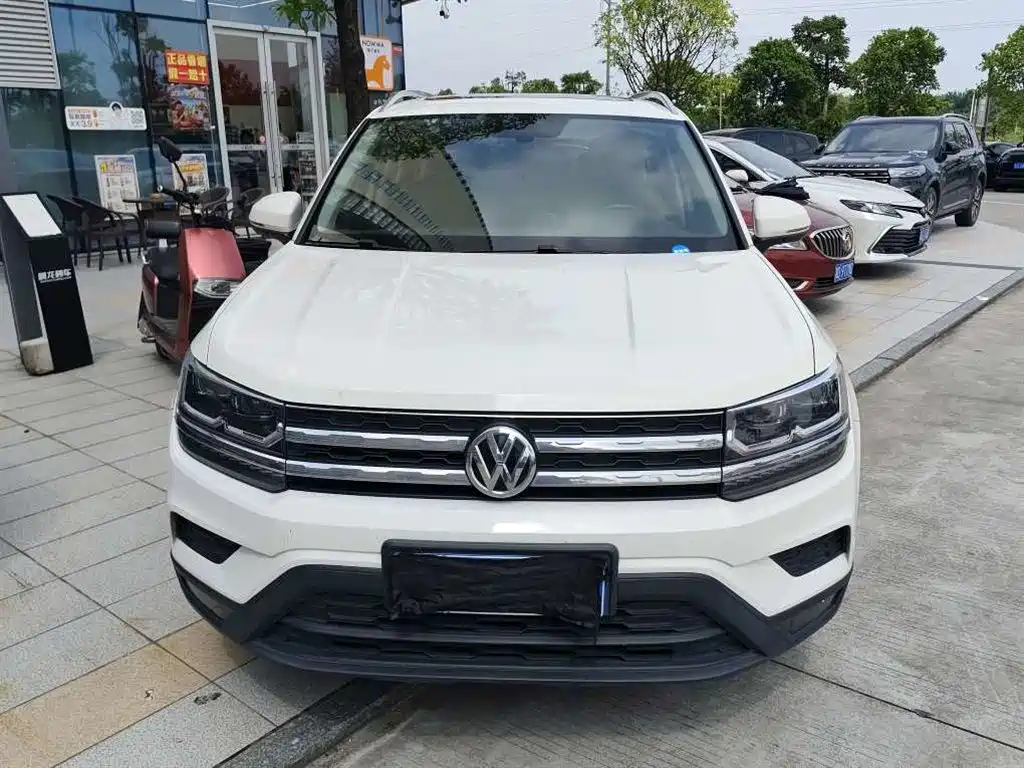 Volkswagen Tharu — миниатюра 2